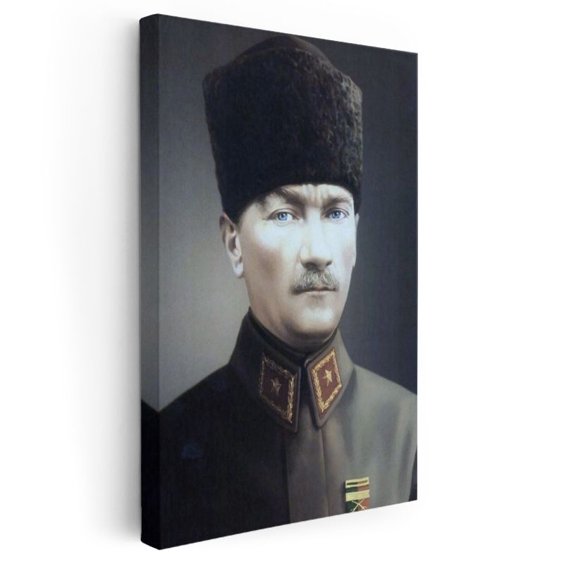 Kalpaklı Komutan - Askeri Üniforma Portresi Kanvas Tablo