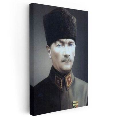 Kalpaklı Komutan - Askeri Üniforma Portresi Kanvas Tablo