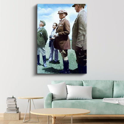 Kır Gezisi Atatürk - Kasket ve Çizme Detaylı Kanvas Tablo