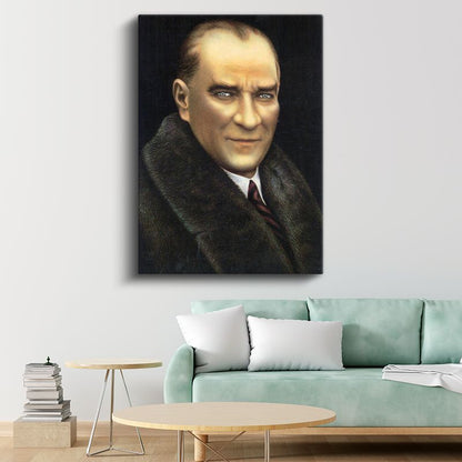 Kürk Yakalı Atatürk - Siyah Fonda Portre Kanvas Tablo