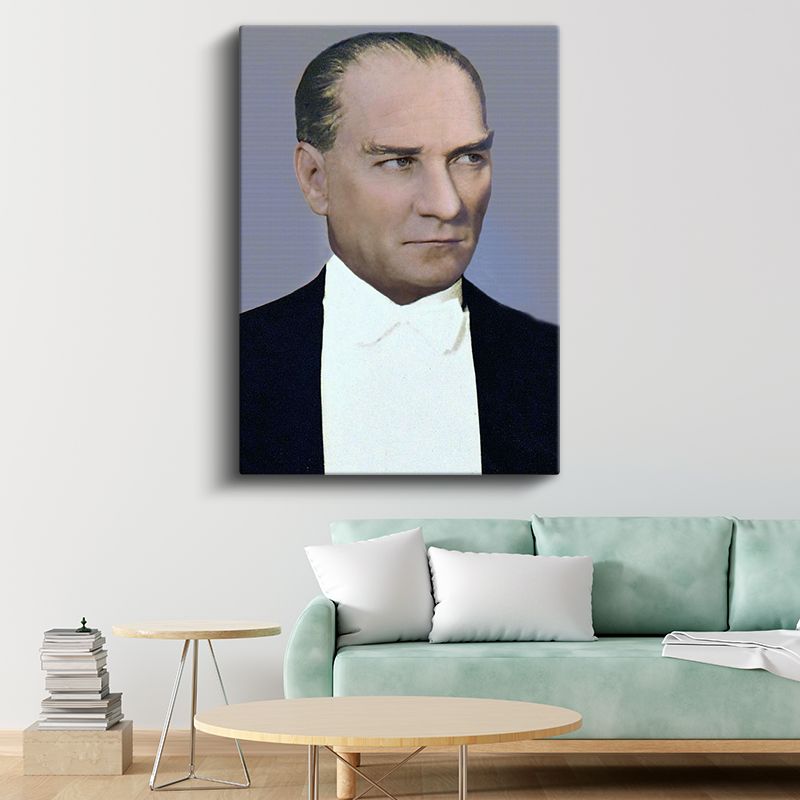 Beyaz Yakalı Atatürk - Mavi Fonda Portre Kanvas Tablo