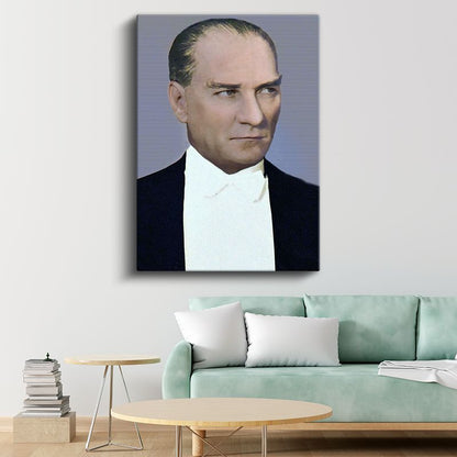 Beyaz Yakalı Atatürk - Mavi Fonda Portre Kanvas Tablo