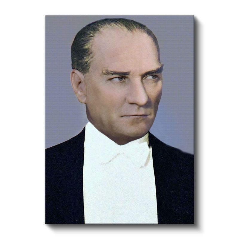 Beyaz Yakalı Atatürk - Mavi Fonda Portre Kanvas Tablo