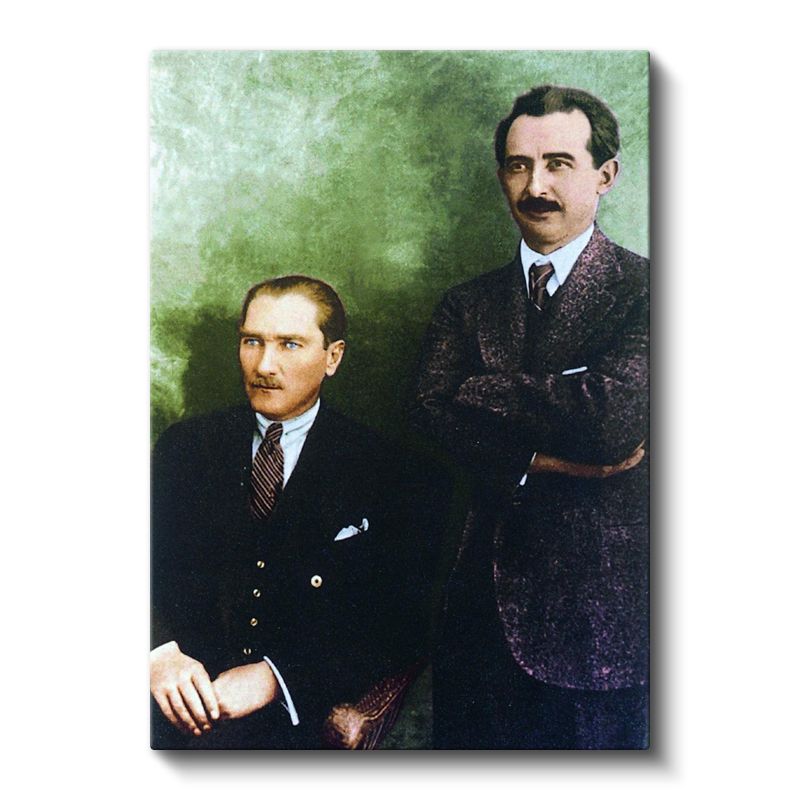 Atatürk ve İnönü - Yeşil Fonlu Tarihi Portre Kanvas Tablo