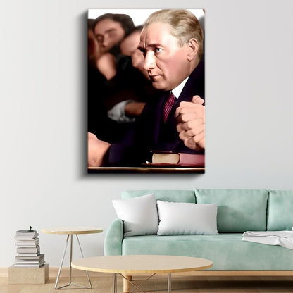 Toplantı Anı - Mor Ceket Detaylı Kanvas Tablo