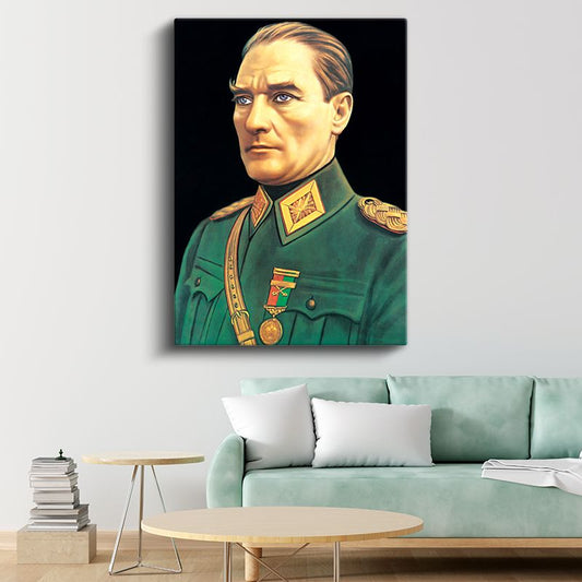 Yeşil Üniformalı Atatürk - Madalyalı Askeri Portre Kanvas Tablo