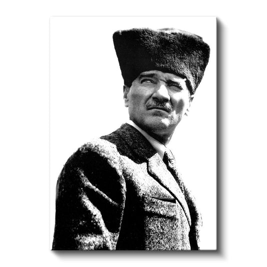 Kalpaklı Atatürk - Beyaz Fonda Portre Kanvas Tablo