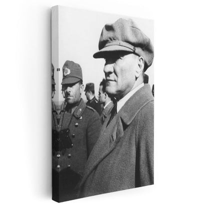 Kasketli Atatürk - Palto ve Profil Kanvas Tablo