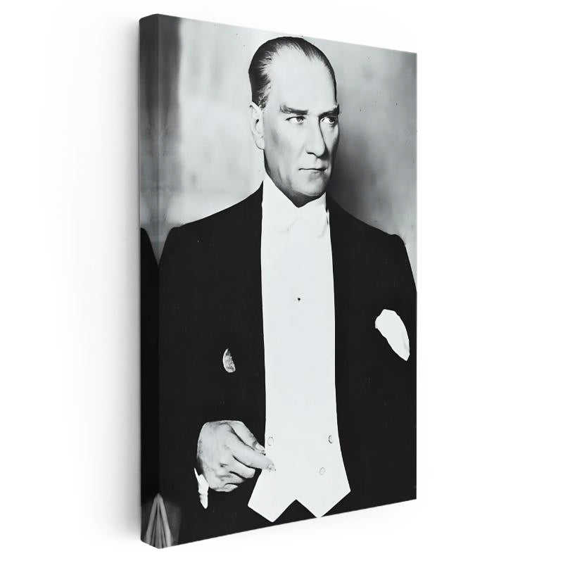 Dikey Kanvas Tablo Atatürk Frak Giyim Atatürk Tablosu Ev Ofis Duvar Dekoru