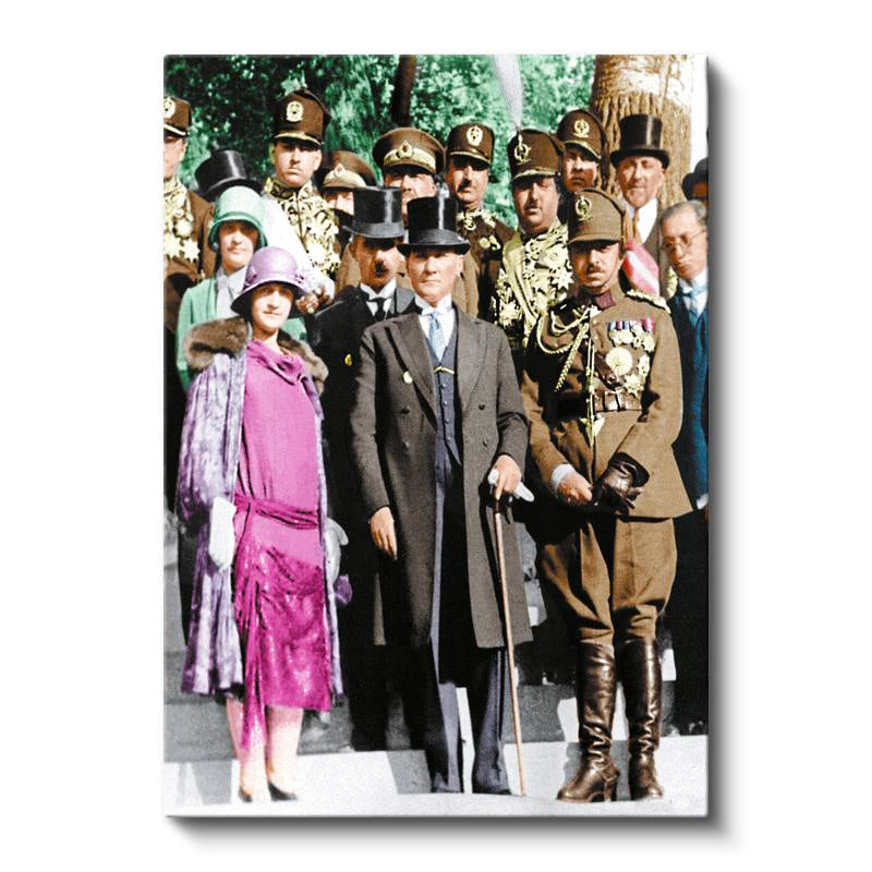Dikey Kanvas Tablo Atatürk Latife Hanım Heyet Atatürk Tablosu Ev Ofis Duvar Dekoru