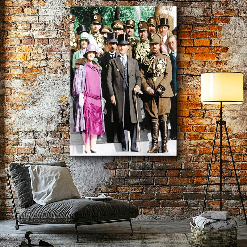 Dikey Kanvas Tablo Atatürk Latife Hanım Heyet Atatürk Tablosu Ev Ofis Duvar Dekoru