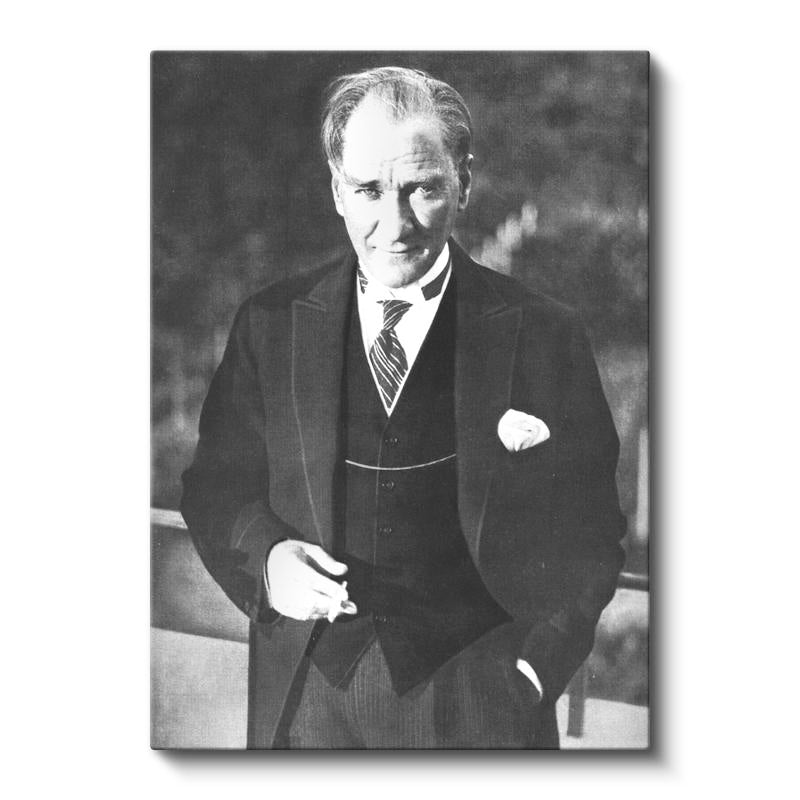 Dikey Kanvas Tablo Atatürk Yelekli Sivil Duruş Atatürk Tablosu Ev Ofis Duvar Dekoru