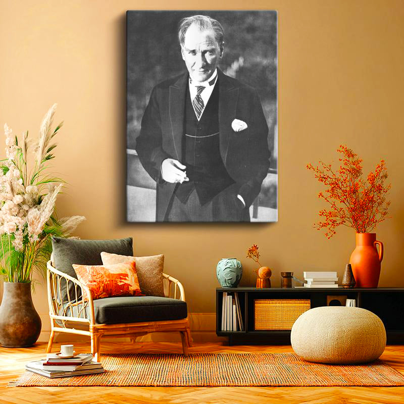 Dikey Kanvas Tablo Atatürk Yelekli Sivil Duruş Atatürk Tablosu Ev Ofis Duvar Dekoru