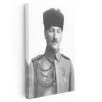 Dikey Kanvas Tablo Atatürk Kalpaklı Kordonlu Üniforma Atatürk Tablosu Ev Ofis Duvar Dekoru