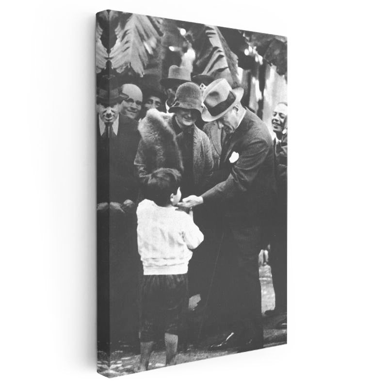 Dikey Kanvas Tablo Atatürk Çocukla Samimi Sohbet Atatürk Tablosu Ev Ofis Duvar Dekoru