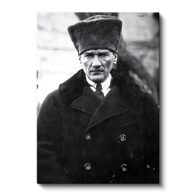 Dikey Kanvas Tablo Atatürk Kalpaklı Kürklü Palto Kışlık Atatürk Tablosu Ev Ofis Duvar Dekoru