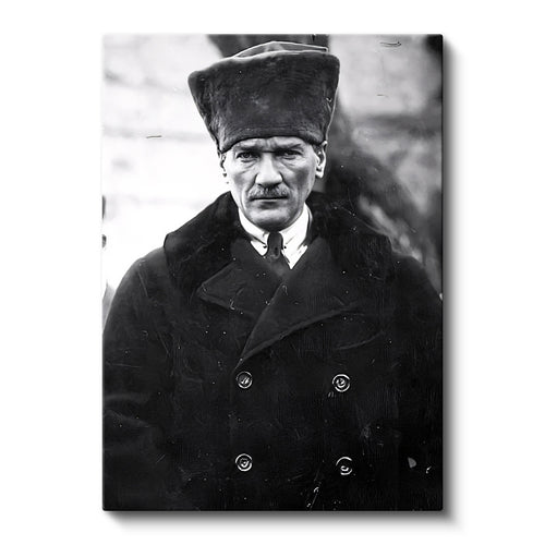 Dikey Kanvas Tablo Atatürk Kalpaklı Kürklü Palto Kışlık Atatürk Tablosu Ev Ofis Duvar Dekoru