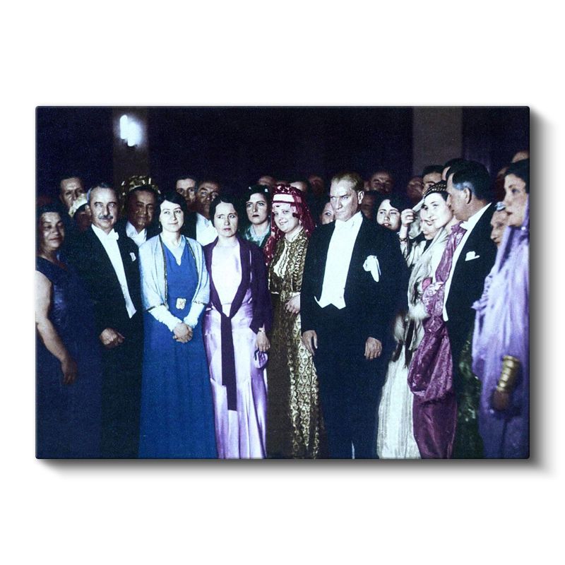 Cumhuriyet Balosu - Atatürk'ün Modern Türkiye'si Kanvas Tablo