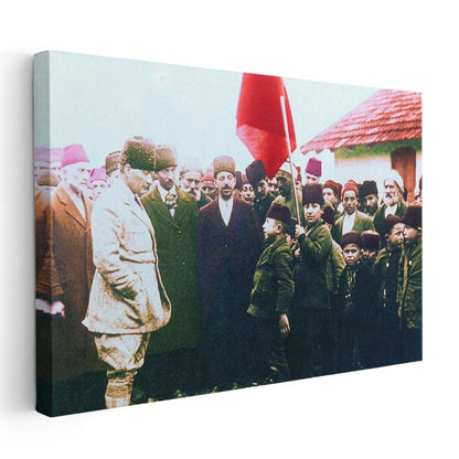 Atatürk ve Gençlik - Bayrak Töreni Kanvas Tablo