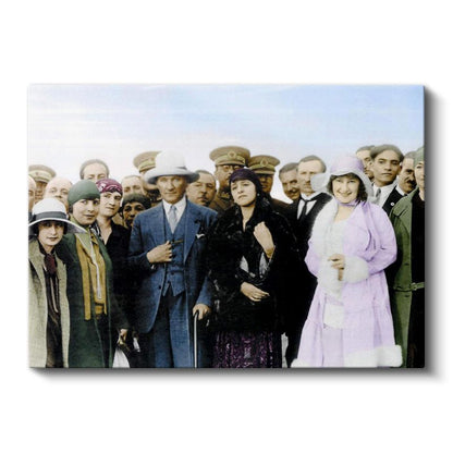 Atatürk ve Modern Türkiye - Sosyal Yaşamda Kanvas Tablo
