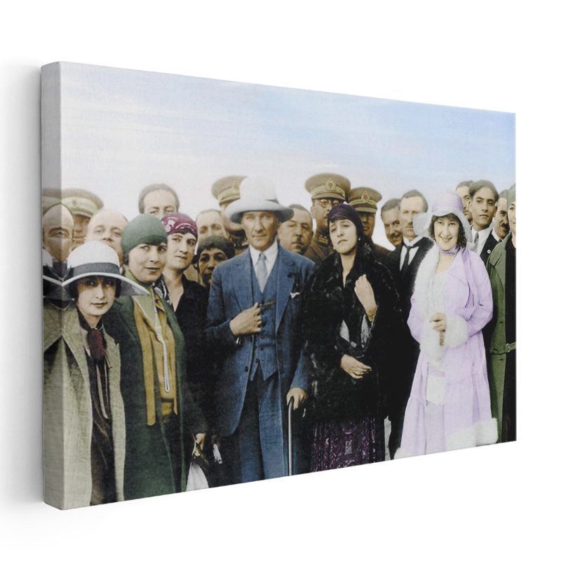 Atatürk ve Modern Türkiye - Sosyal Yaşamda Kanvas Tablo