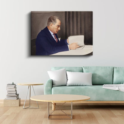 Atatürk ve Okuma Anı - Bilgi ve Kültür Kanvas Tablo