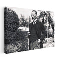 Yatay Kanvas Tablo Atatürk Bahçede Bastonlu Duruş Atatürk Tablosu Ev Ofis Duvar Dekoru