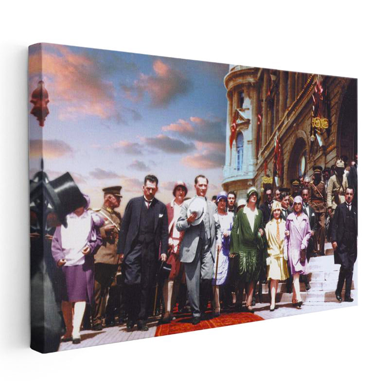 Yatay Kanvas Tablo Atatürk Kalabalık Merdiven İnişi Atatürk Tablosu Ev Ofis Duvar Dekoru