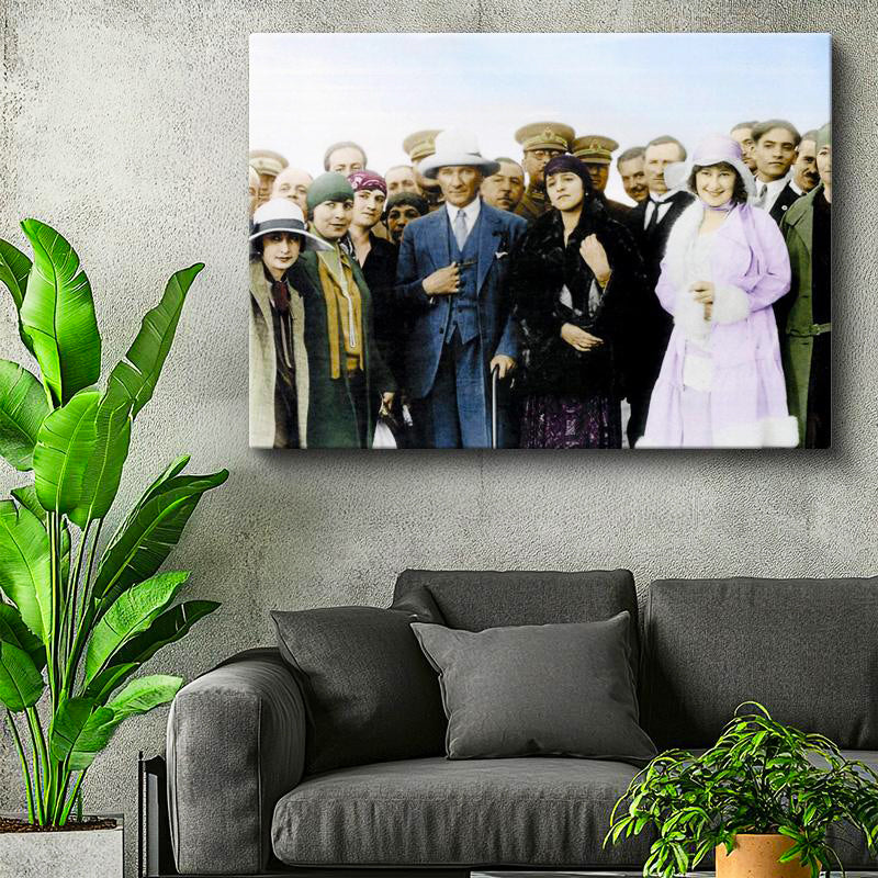 Yatay Kanvas Tablo Atatürk Beyaz Şapkalı Duruş Atatürk Tablosu Ev Ofis Duvar Dekoru