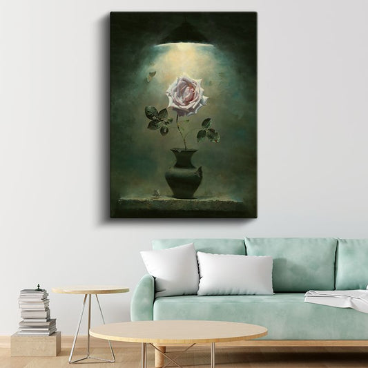 Işık Altında Gül - Mistik Atmosferli Çiçek Kanvas Tablo