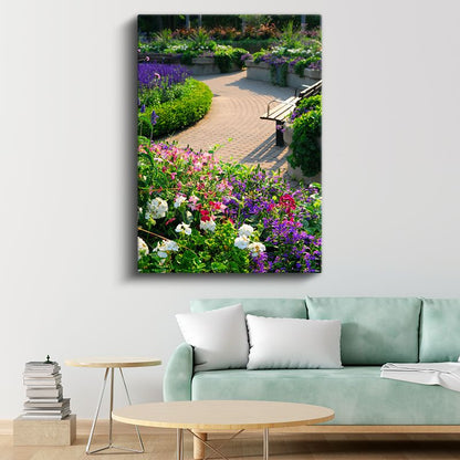 Bahçe Cenneti - Renkli Çiçeklerle Bezeli Patika Kanvas Tablo