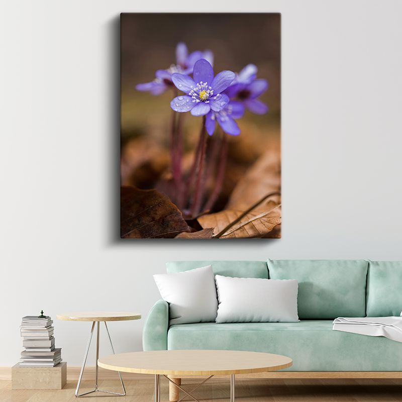 Orman Menekşesi - Sonbahar Yaprakları Üzerinde Kanvas Tablo