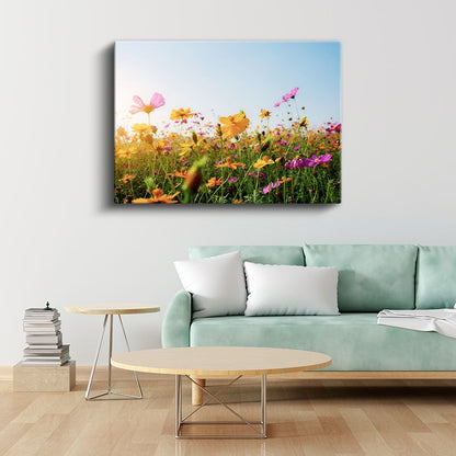 Kır Çiçekleri Manzarası - Mavi Gökyüzü Altında Renkli Çiçekler Kanvas Tablo