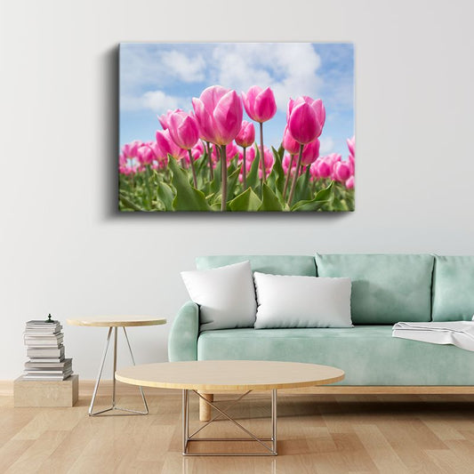 Pembe Lale Tarlası - Mavi Gökyüzü Altında Bahar Çiçekleri Kanvas Tablo