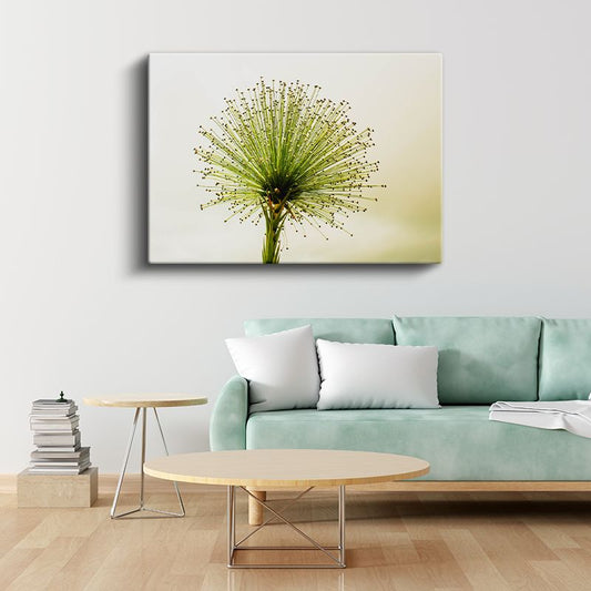 Yeşil Allium - Minimalist Tarzda Çarpıcı Bitki Portresi Kanvas Tablo