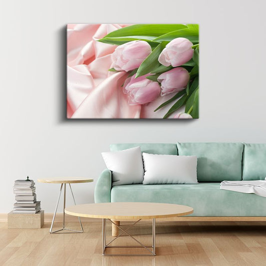 Pembe Laleler - İpek Kumaş Üzerinde Zarif Buket Kanvas Tablo