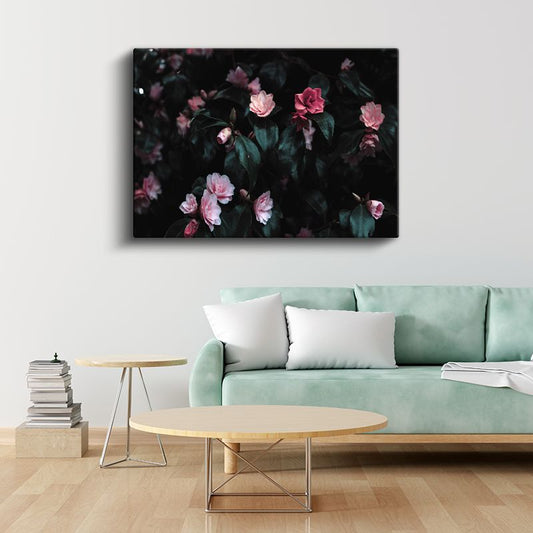 Kamelya Çiçekleri - Koyu Yapraklı Romantik Tasarım Kanvas Tablo