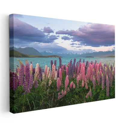 Lüpin Çiçekleri - Göl Manzaralı Doğa Fotoğrafı Kanvas Tablo