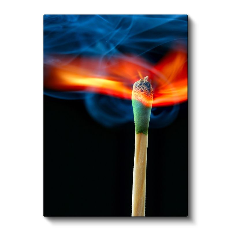 Yanan Kibrit - Ateş ve Duman Detayı Kanvas Tablo