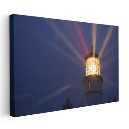 Deniz Feneri - Gecenin Karanlığında Parlayan Işık Huzmesi Kanvas Tablo