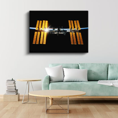 Uluslararası Uzay İstasyonu - Altın Güneş Panelleri Kanvas Tablo