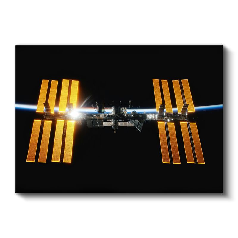 Uluslararası Uzay İstasyonu - Altın Güneş Panelleri Kanvas Tablo