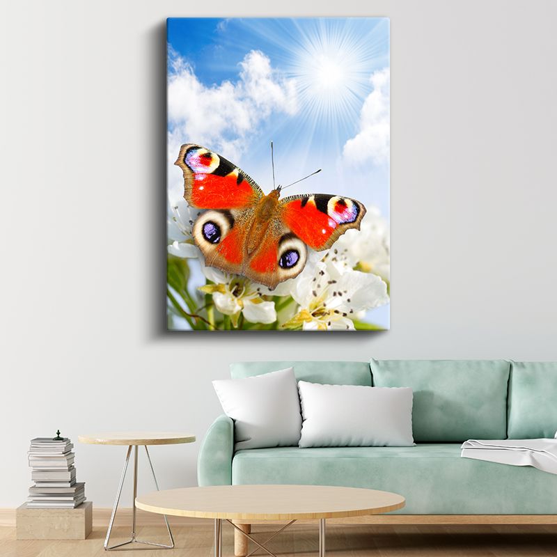 Turuncu Kelebek - Çiçek Üstünde Narin Kanatlar Kanvas Tablo