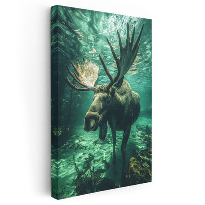 Su Altı Geyiği - Yeşil Derinliklerde Yüzen Boynuzlu Devasa Kanvas Tablo