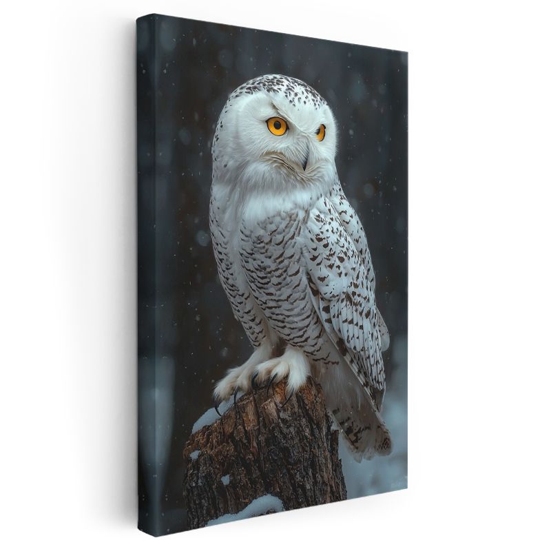 Kar Baykuşu - Kütük Üzerinde Turuncu Gözlü Avcı Kanvas Tablo