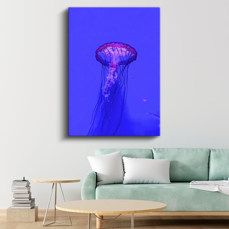 Mor Denizanası - Mavi Suda Dans Eden Şeffaf Güzellik Kanvas Tablo