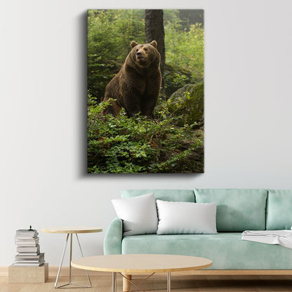 Ormanın Bekçisi Ayı - Doğal Yaşam Alanında Heybetli Boz Ayı Kanvas Tablo