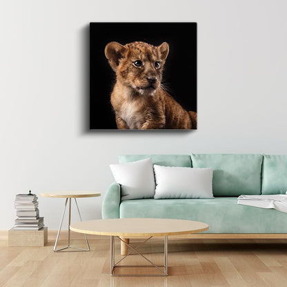 Aslan Yavrusu Portresi - Gelecekteki Orman Kralının Gücü Kanvas Tablo