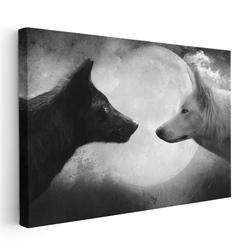 Karşılaşma - Ay Işığında Siyah ve Beyaz Kurt Portresi Kanvas Tablo