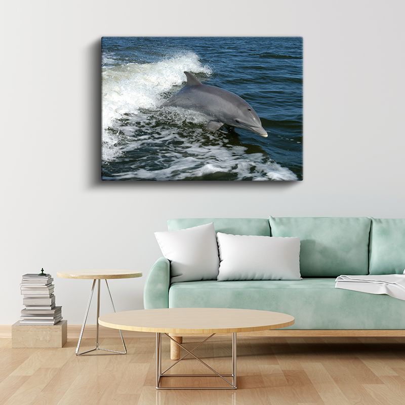 Özgür Yunus - Dalgalar Arasında Dans Eden Deniz Memelisi Kanvas Tablo